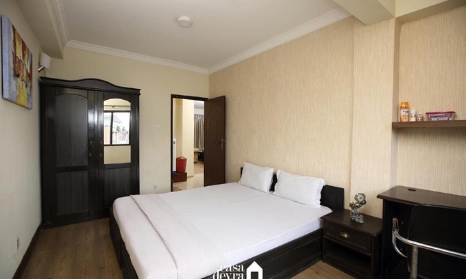 Jawlakhel Apartment | Vibrant 'Jhamel' 2BHK, Apartment by Casa Deyra