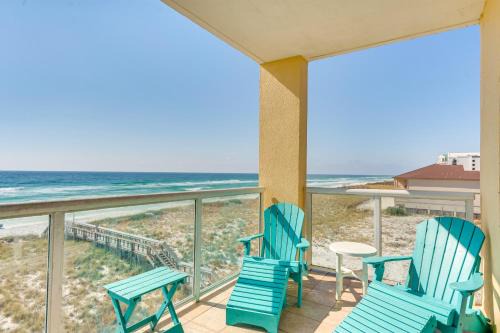 Navarre Beach Apartment | Vibrant Navarre Condo Pool and Beach Chair Service!