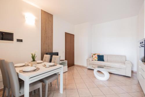 Valverde Apartment | Vicino al Mare - Comodo per 5 - WiFi e Parcheggio Privato
