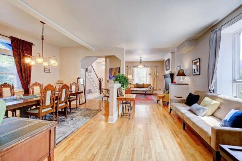 San Rafael House | Victorian Manor 1 mile from Downtown Denver!