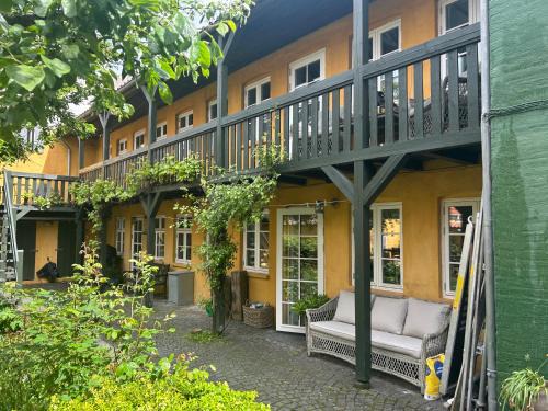 Aalborg Apartment | Vidunderligt hus med gårdhave - midt i centrum Brettevillesgade 16 A