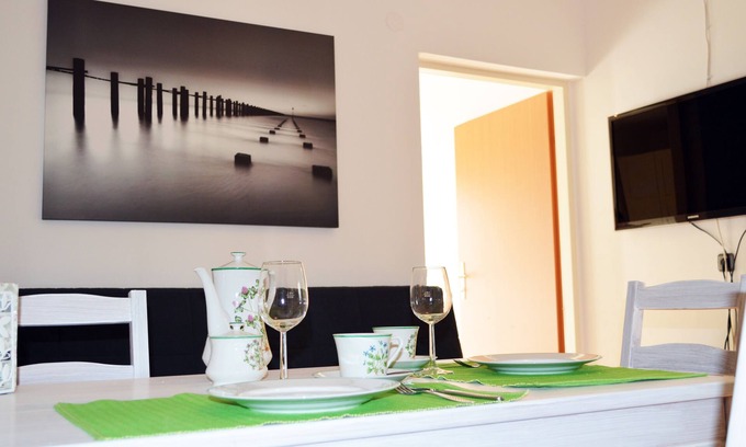 Donaustadt Apartment | Vienna apartment with garden