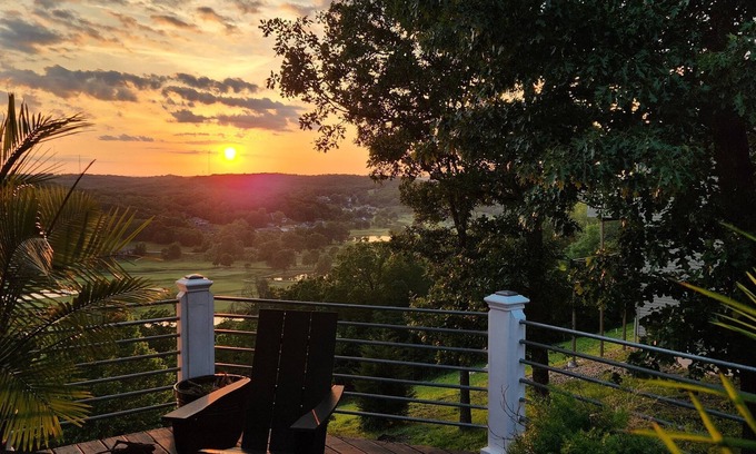 Kaiser House | Views of Osage Golf Course & Osage River, 3 Balconies, Game Room, Sleeps 9