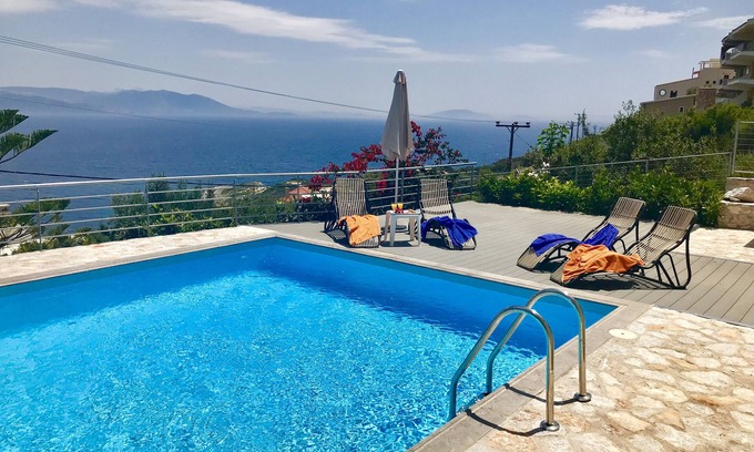 Marathon Villa | VILLA CALYPSO-Private Pool-Ideal for holidays-Sea View-just 45 min. from Athens