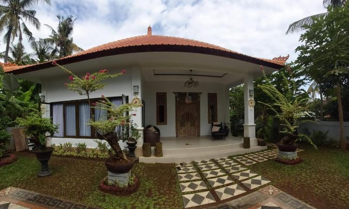 Kalibukbuk Villa | vila bukit sari