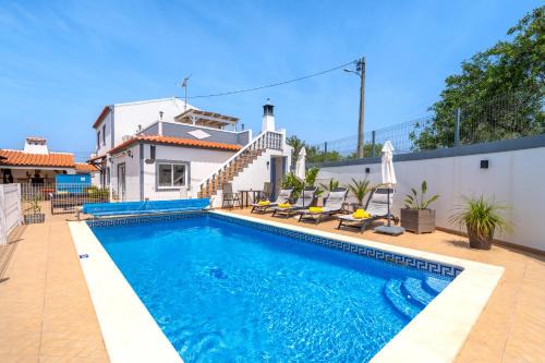 Patroves Villa | Vila da Encosta - Private - Heated swimming pool - By bedzy