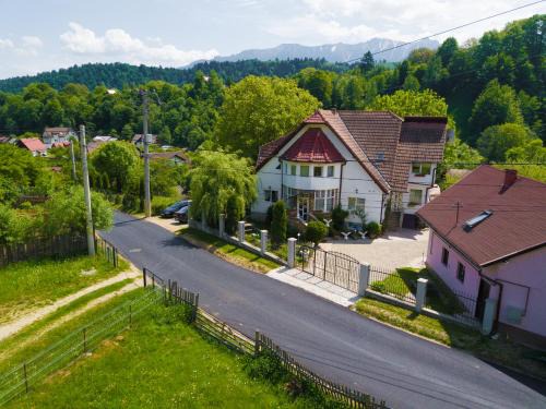 Moieciu House | Vila Daiana- Acceptam vouchere vacanta