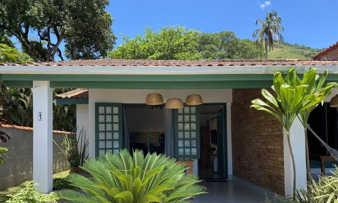 Ilhabela House | Vila dos Pássaros - House 1 Beach house overlooking the sea, great location.