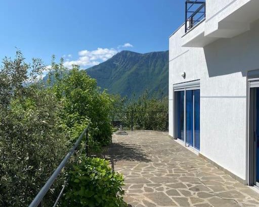 Albania Villa | Vila Hoxha, Mezhgoran