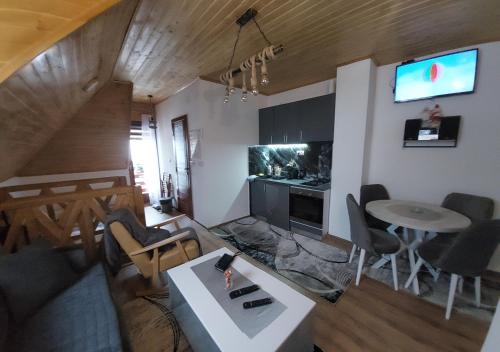 Kremna Villa | Vila MINA LUX