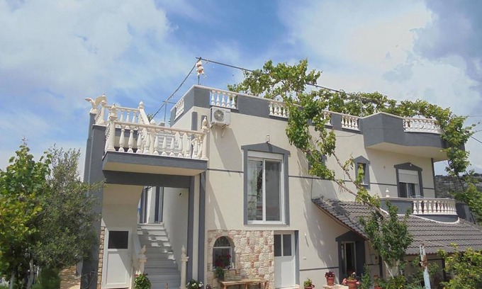 Ksamil Villa | Vila Viktori