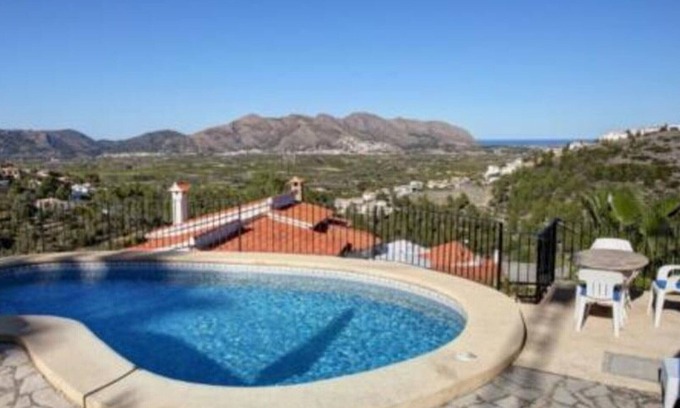Orba Villa | Villa à Orba pour 6 personnes avec piscine privée et belles vues mer et montagne