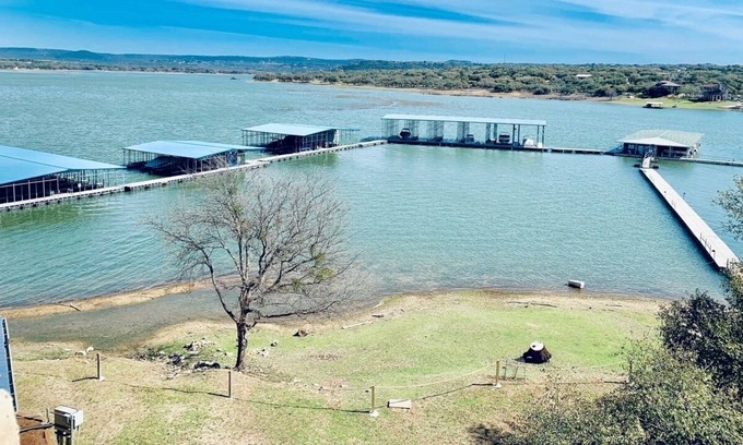 Spicewood Condo | VILLA 1311 - 3 Bed 2 1/2 Bath on Lake Travis - Great Views - Sleeps 8
