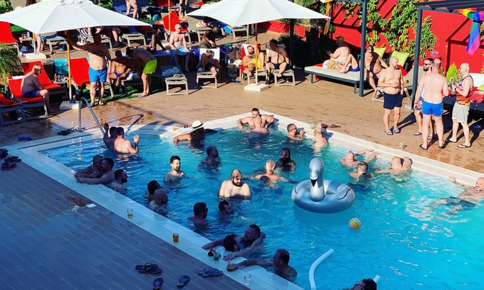 Charneca de Caparica e Sobreda Hotel | Villa 3 Caparica, Lisbon GAY Beach Hotel