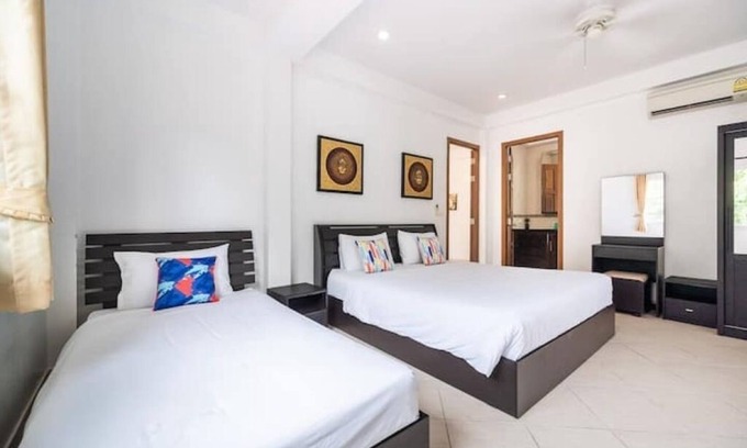 North Pattaya Villa | Villa 53 Wongamat 4BR, 300M from The beach