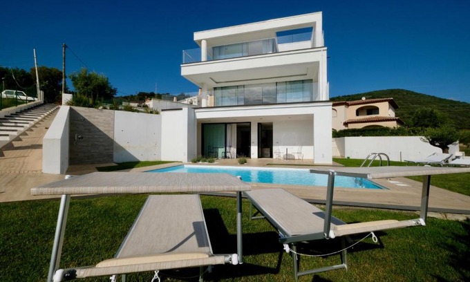 San Teodoro Bed & Breakfast | Villa Almata