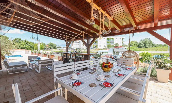 Nin Villa | Villa Aquaterra with pool