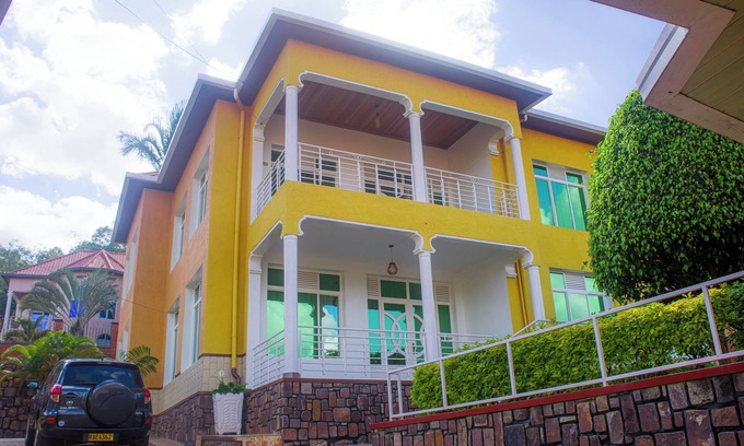 Kigali Villa | Villa Arche de Noè-Family vocation house- Room or entire house- budget-friendly