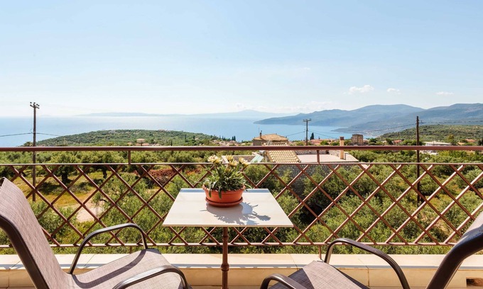 Kardamyli Villa | Villa Armonia, Sunset View and Relaxing Beach Vibe
