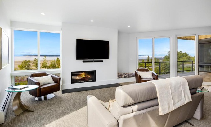 South Addition Villa | Villa at Bootleggers Landing