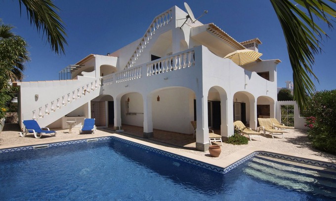 Praia da Luz Ski Chalet | Villa Atlantico, pool and garden, close to the beach