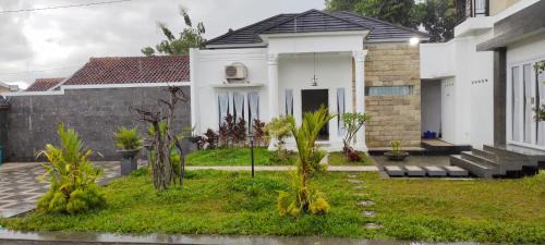 Garut Villa | Villa Azalea