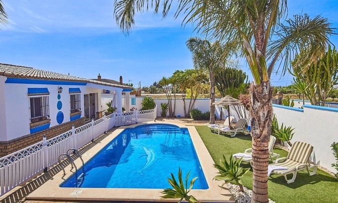 Conil de la Frontera Villa | Villa Bananera Conil de la Frontera by Ruralidays