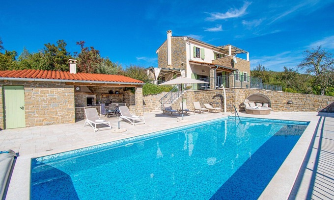 Bartolici Villa | Villa Banic Motovun by Istrabook