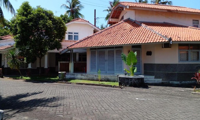 Anyer Villa | Villa Beach Anyer 2