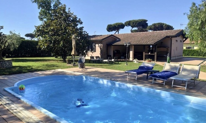 Sabaudia House | Villa Bella with pool in exclusive use