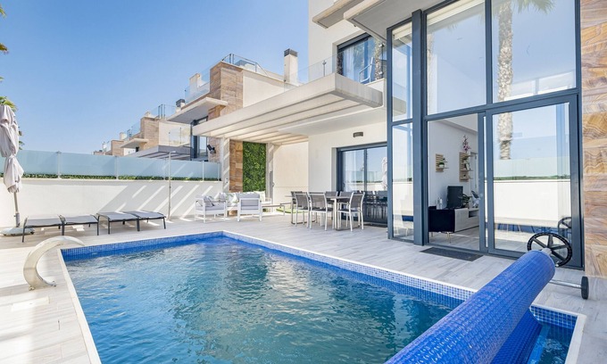 Orihuela Costa Villa | Villa "Belle" with Private Pool, Private Terrace and Wi-Fi