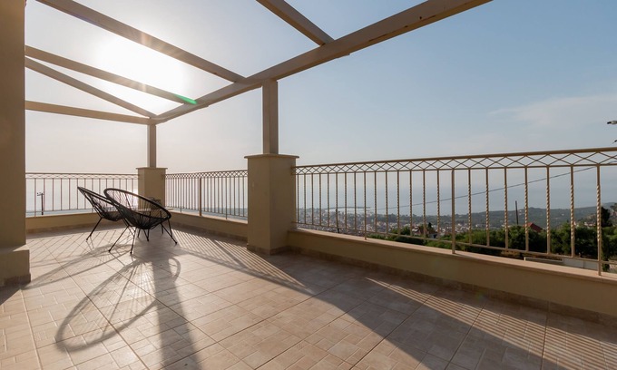 Kiparissia Villa | VILLA BELVEDERE - THE UNLIMITED VIEW VILLA