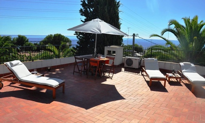 Tarragona Villa | 'Villa Beside the Sea - 3 Bedrooms' with Shared Pool & Wi-Fi