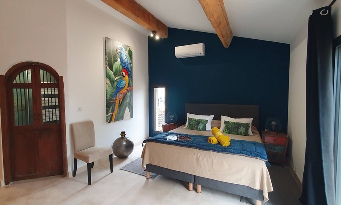 Paradou House | Villa Betty , Charmante Maison Neuve de Style Provençal Dans les Alpilles