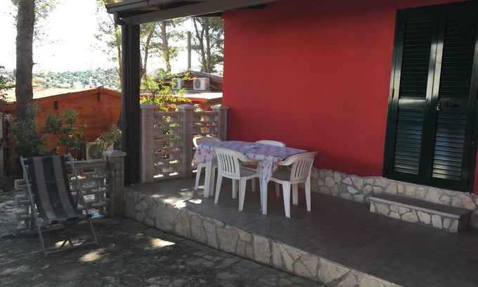 Defensola Apartment | VILLA BILOCALE ORCHIDEA B 1 bedroom, living room with 2 beds and kitchenette