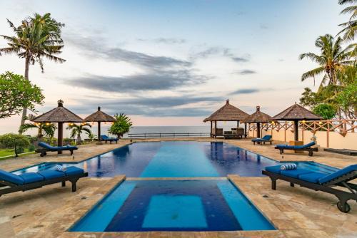Kubutambahan Villa | Villa Bukti Paradise- Captivating Beachfront Villa