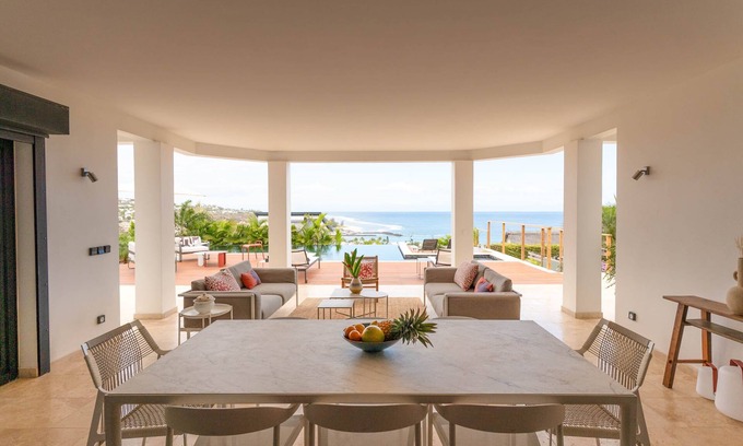 St Gilles-les-Bains Villa | Villa Calypso- luxueuse, vue mer et piscine, Luxueuse Villa Calypso, vue mer et piscine