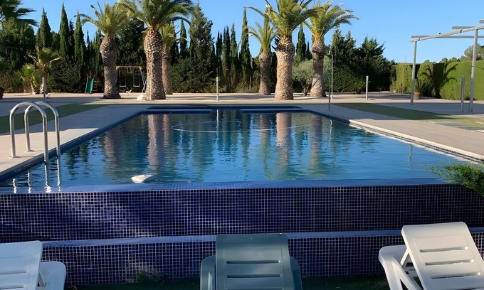 Yecla Villa | Villa 'Campo Premium' with Mountain View, Wi-Fi and Air Conditioning