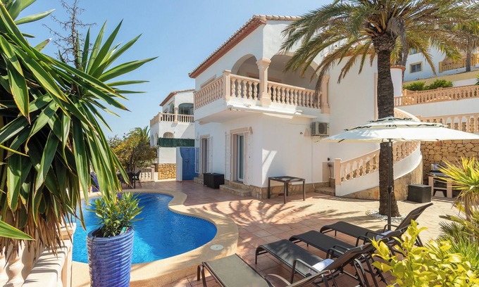 Benitachell Villa | Villa Carlotta, Piscine Chauffee, 10 Minutes de la Plage en Voiture