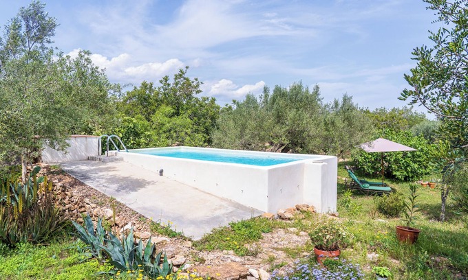 Costa Dorada Villa | Villa 'Casa en Olivera' 3km from the Coast with Private Pool & Wi-Fi