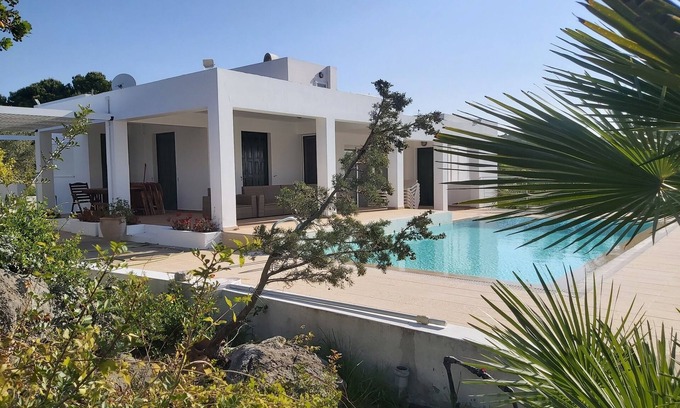 Kiotari Villa | Villa Chevalier at Kiotari Beach, south of Lindos