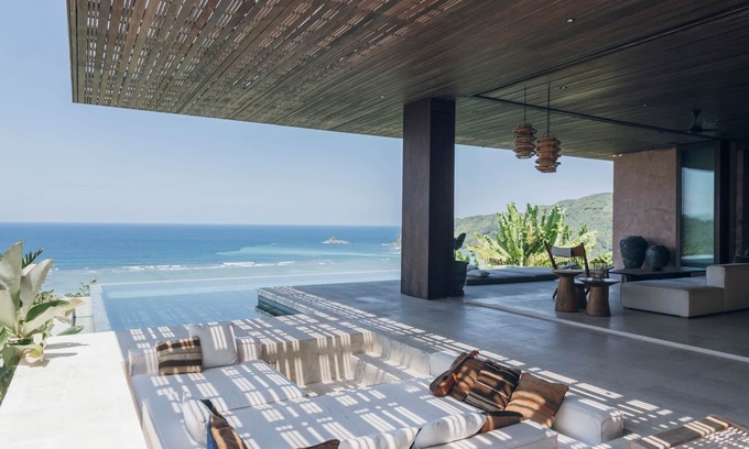 Praya Barat Villa | Villa Chibo at Tampah Hills