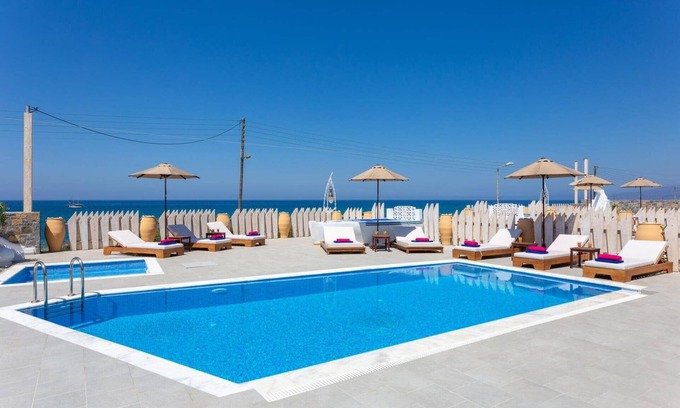 Hersonissos Centre Villa | Villa Chrysa by Villa Plus