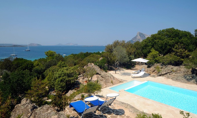 Tiriddo Villa | Villa Ciprea, with private swimming pool and two steps away from the beach