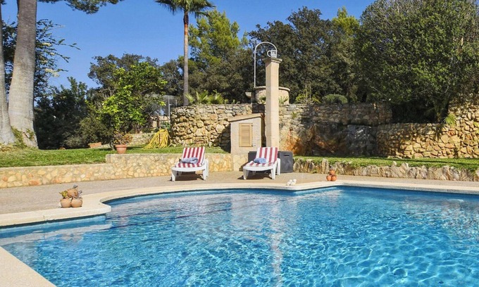 Sineu Villa | Villa 'Cocons' with Mountain View, Wi-Fi and Air Conditioning