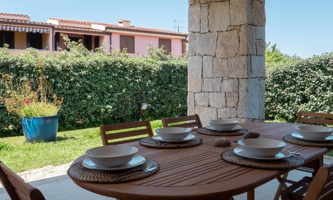 San Teodoro City Centre Cabin | Villa condominium pool 600mt from the Cinta
