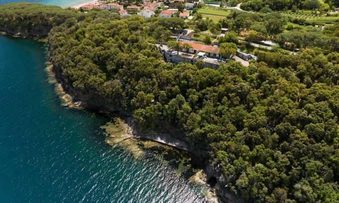 Naregno Villa | Villa Cynthia - Private Tuscan villa with beach access