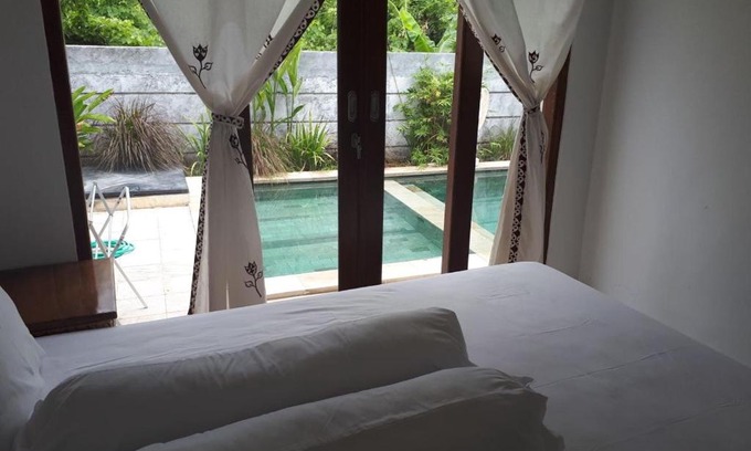 Anturan Villa | Villa das Meer 2BR Villa near Lovina Beach
