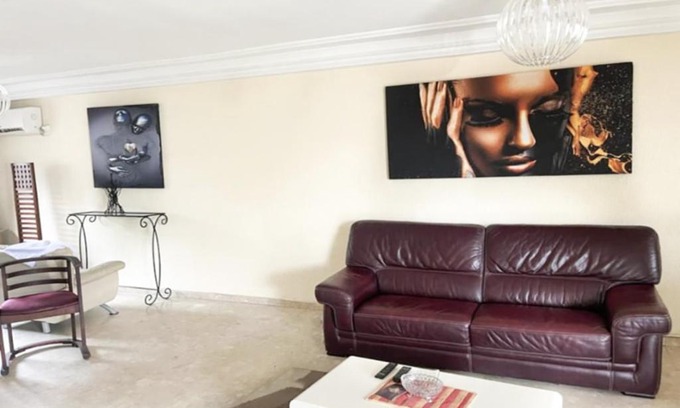 Douala Apartment | Villa de charme avec jardin à Makepe
