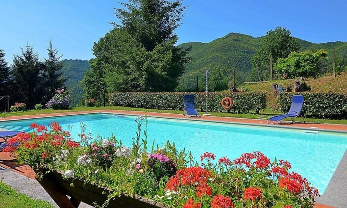 San Marcello Piteglio House | Villa delle Camelie B: A characteristic and welcoming apartment that covers the entire top floor of a villa surrounded by the greenery, with Free WI-FI.